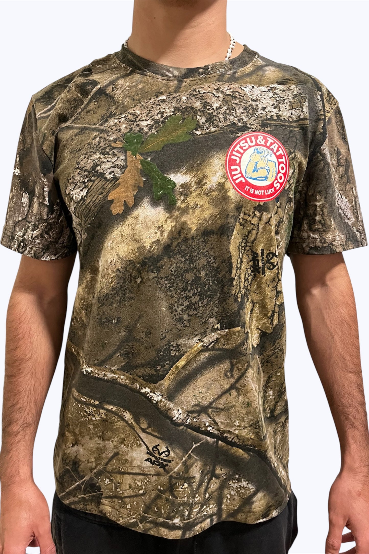 DON’T WRISTLOCK TATTOOERS!! T-shirt